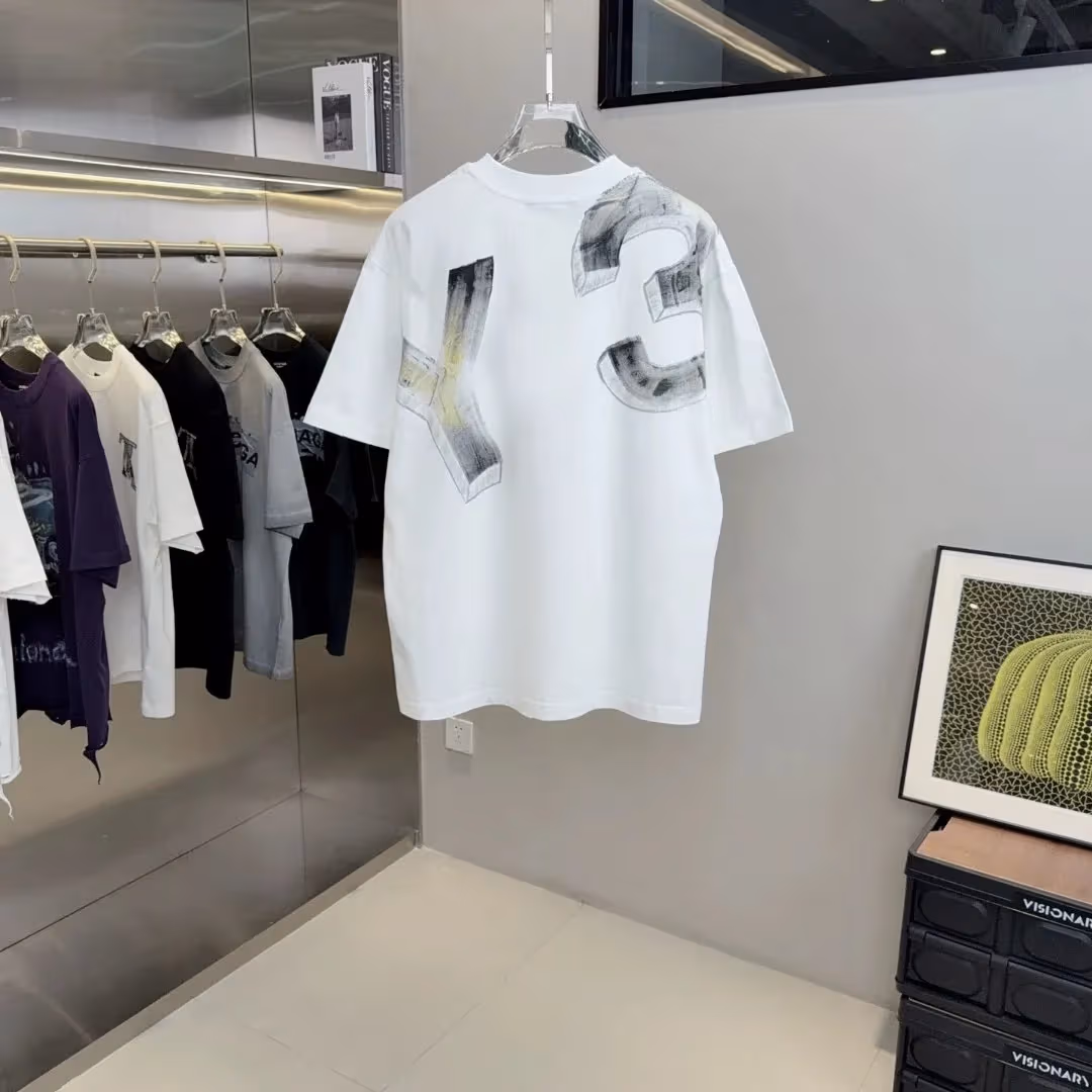 久合手绘喷绘厂 - 手绘服装鞋履箱包作品展示